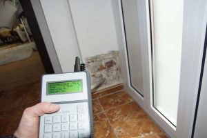 Feuchtemessung nach Wasserschaden in Berlin Charlottenburg