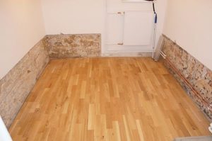 Sanierungskonzept nach Wasserschaden und Schimmelpilzbefall in Berlin Moabit