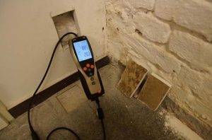Feuchtemessung nach Wasserschaden in Berlin Spandau